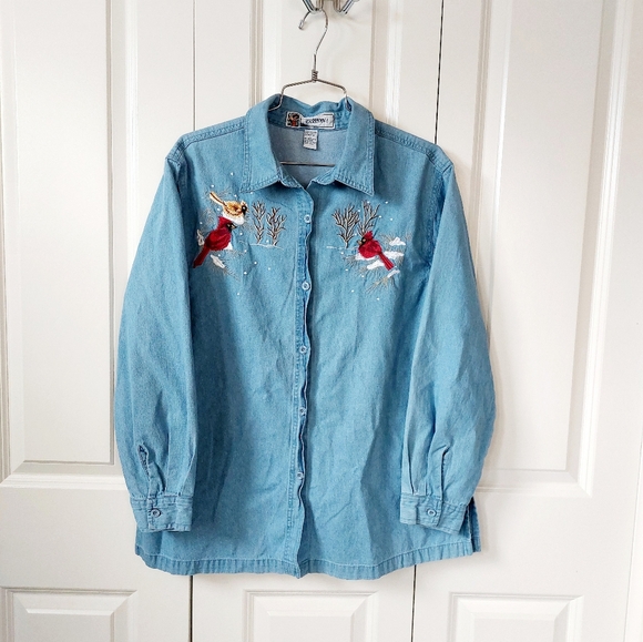 Passion Tops - Cardinal Snowy Winter/Christmas Chambray/Denim Shirt size Large Passion